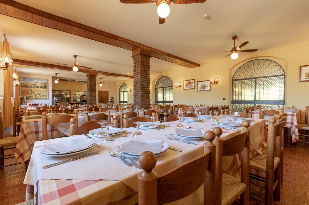 Hotel Villa Elda Асизи Екстериор снимка