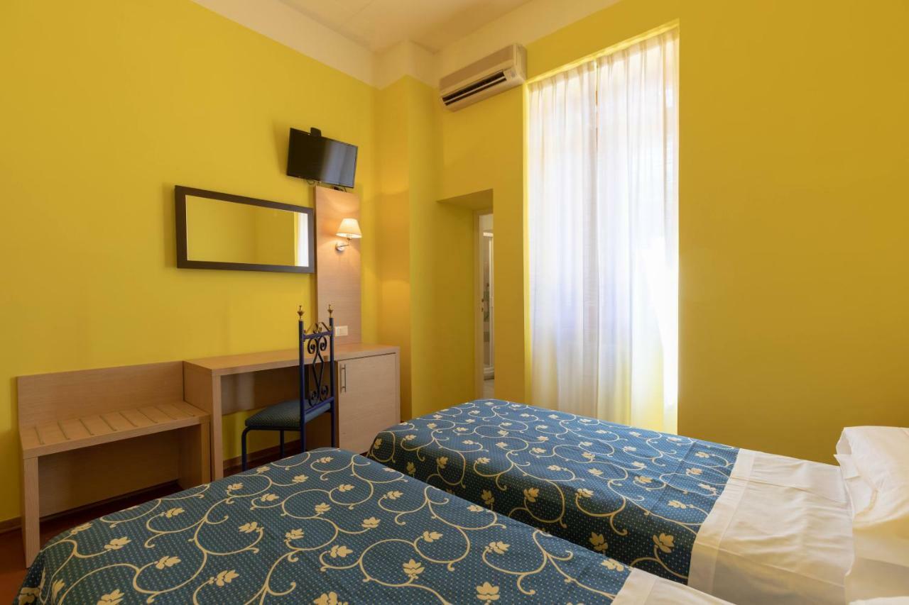 Hotel Villa Elda Асизи Екстериор снимка